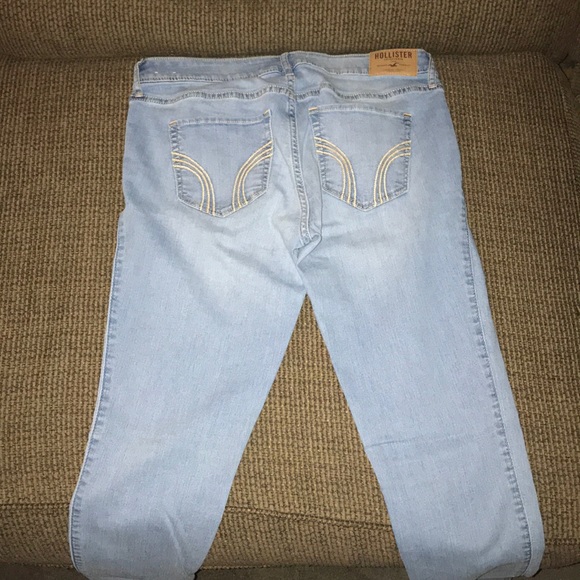 Hollister Jeans - Picture 3 of 5